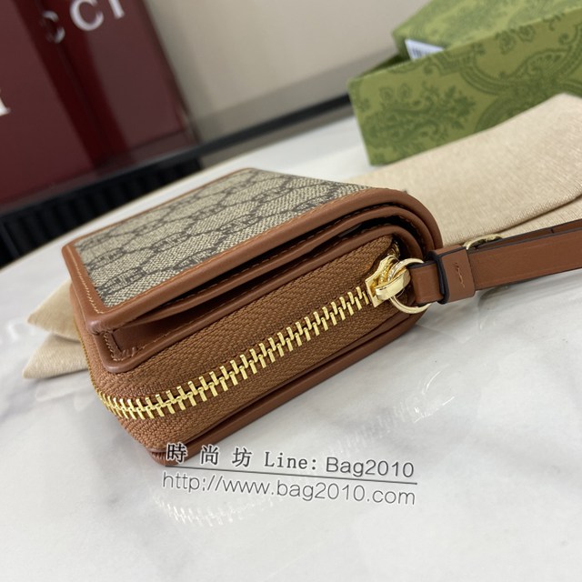 Gucci專櫃古馳最新款Emblem系列飾包帶卡片夾零錢包 jh2414型號：819131
